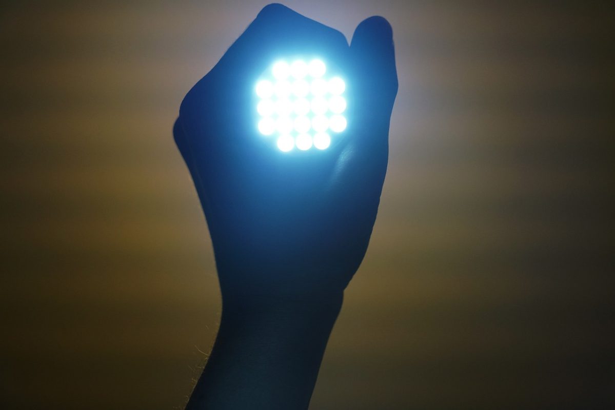 Perché le lampade a LED sono più efficienti?-Approfondimenti--HOOLED