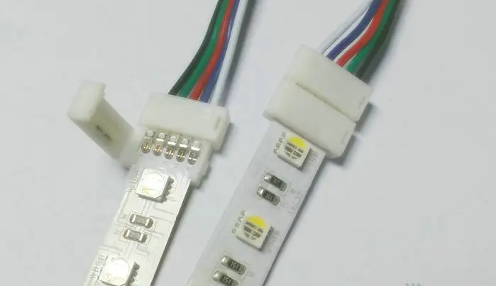 Come collegare le strisce LED soffitto-Approfondimenti-Guida all'illuminazione a LED-HOOLED