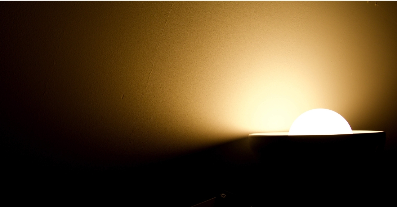 Non è necessario un lampadario per illuminare una stanza.-HOOLED