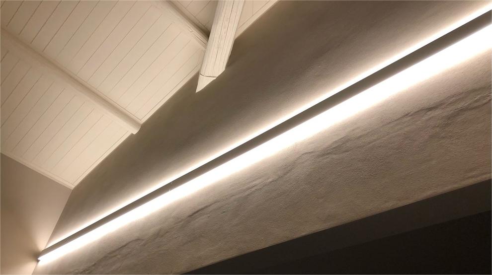 Profilo LED angolare: migliorare la sicurezza e l'estetica degli