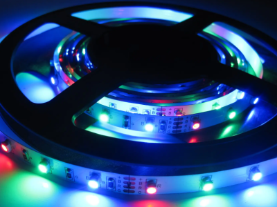 Spiegazioni sulle strisce LED RGB e RGBW-Approfondimenti-Guida all'illuminazione a strisce-HOOLED