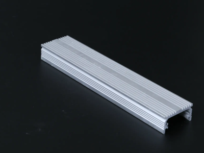 Come tagliare un profilo in alluminio?-Montaggio-Montaggio del profilo LED-HOOLED