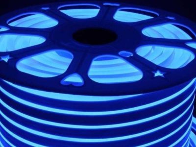 Posso installare strisce luminose a LED sul mio soffitto?