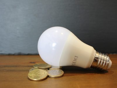 Quanto costa la luce al kilowatt-Approfondimenti--HOOLED