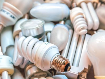 Come cambiare una lampadina fluorescente: Una guida completa-Approfondimenti--HOOLED